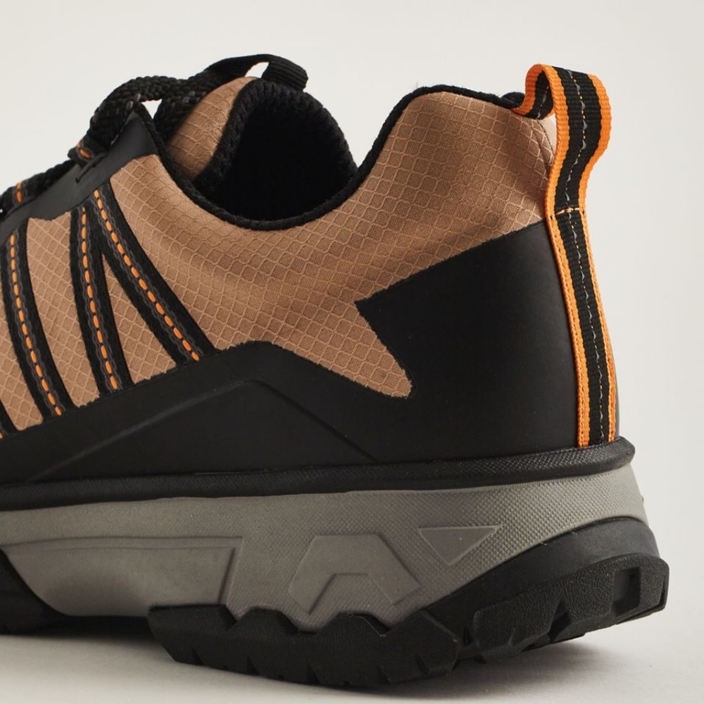 NEW IN BOX Bass Trek Peak Webbing Hiker Sneaker - Picture 3 of 4